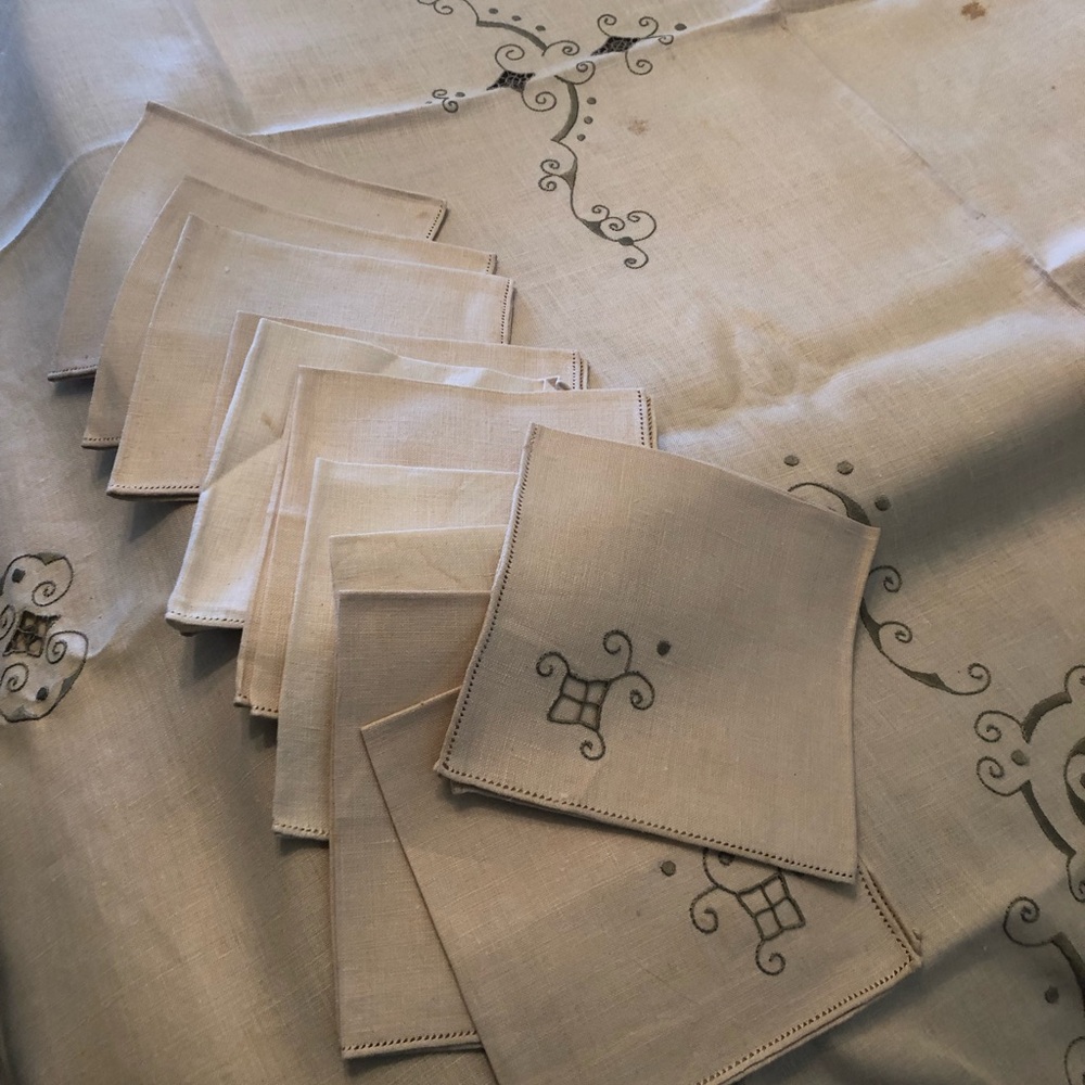 Embroidered  Vintage Italian Linen  11 Napkins and Tablecloth Set - Cream